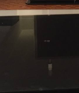 Meubles table basse noire et blanche