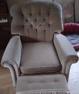 Meubles 2 fautueils (un inclinable) et 2 chaises de bureau