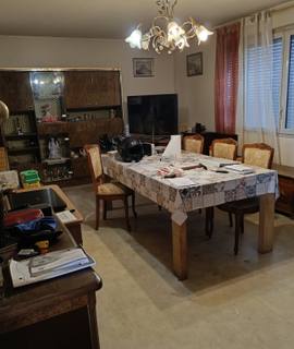 Meubles vide maison tout est a donner