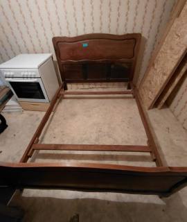 Meubles lit en bois ancien 140 x 190 cm