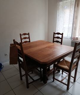 Meubles table et chaises