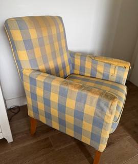 Meubles 2 fauteuils à restaurer