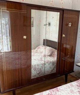 Meubles armoire en bois laqué