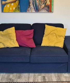 Meubles canapé 2/3places en parfait état.