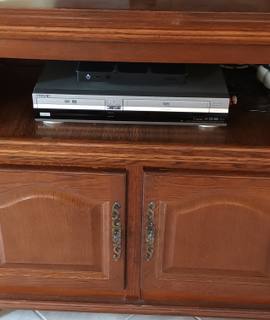 Meubles ancien meuble télé,  2 portes, un plateau qui s'avance.