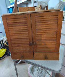 Meubles petit placard salle de bain ou WC