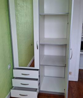 Meubles armoire deux portes, trois tiroirs