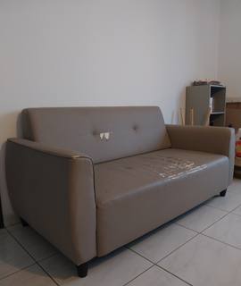 Meubles canapé abimé