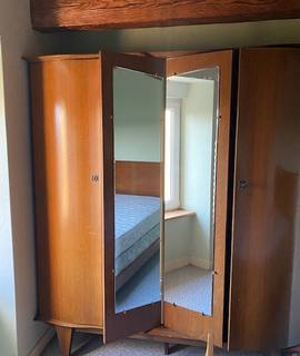 Meubles armoire miroir avec lit 2 pers