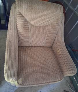 Meubles fauteuil tres bon état