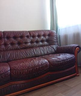 Meubles canapé 3-4 places cuir marron bon état