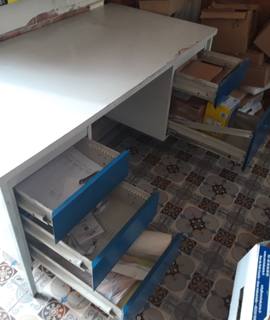 Meubles bureau en fer 5 tiroirs