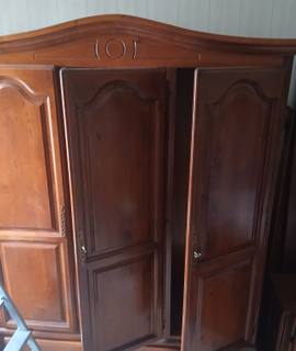 Meubles chambre complete 2 pers. armoire 2 chevets et bois de lit et sommier latte