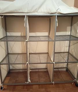 Meubles étagère légère grand format sur roulettes