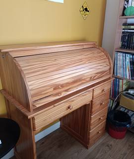 Meubles bureau en pin bon état