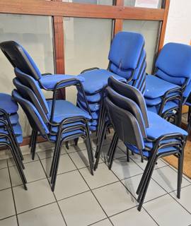 Meubles chaises en l’état