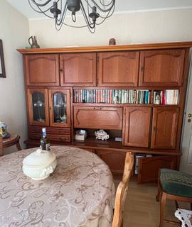 Meubles living +table ronde et 4 chaises