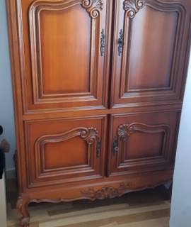 Meubles un meuble en merisier en parfait état