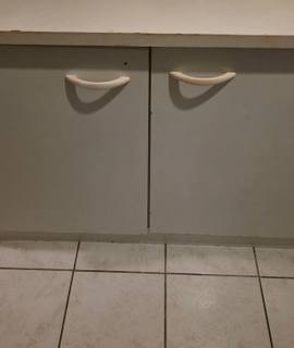 Meubles 2 meubles de cuisine blancs – assez Bon état