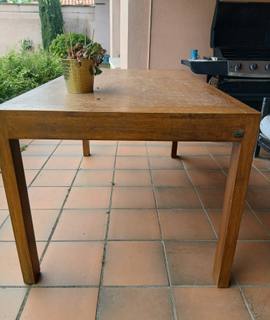 Meubles table de six personnes