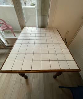 Meubles table