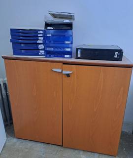 Meubles meubles montés à récupérer sur place