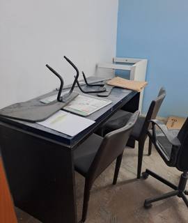 Meubles meubles montés à récupérer sur place