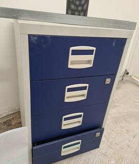 Meubles meubles montés à récupérer sur place