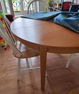 Meubles table ronde avec 2 rallonges + 5 chaises