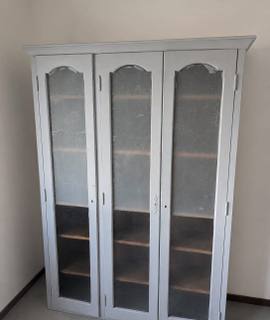 Meubles une armoire