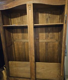 Meubles armoire bois bon état