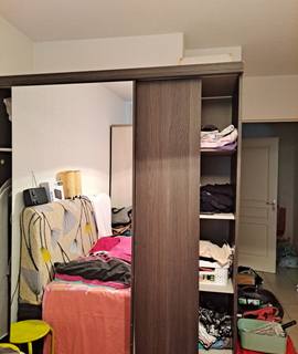 Meubles deux armoires bon état  à démonter et non livrable