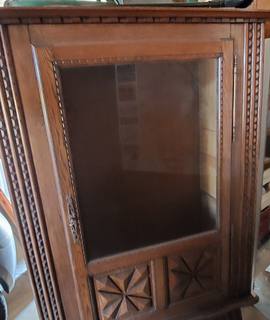 Meubles un meuble armoire avec 2 étagères