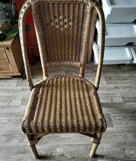 Meubles 4 chaises rotins