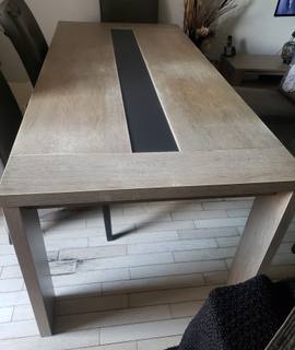 Meubles table