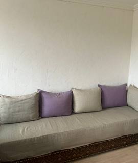 Meubles salon urgent  matelats et 3 sommiers en bois à venir récupérer ASAP
