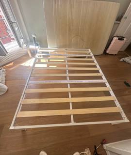 Meubles matelas et cadre de lit