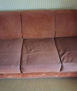 Meubles un canapé 3 places convertible et un fauteuil