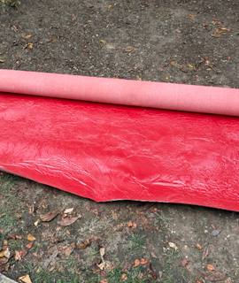 Meubles moquette rouge de 2 m de large