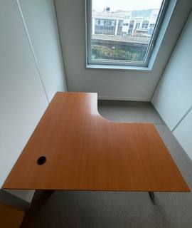 Meubles donnons beaux bureaux avant déménagement