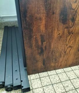 Meubles une table 80cmX80cm