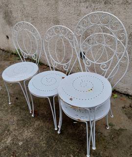Mobilier 4 chaises en fer