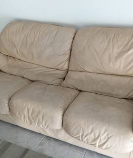 Mobilier canapé cuir couleur pêche