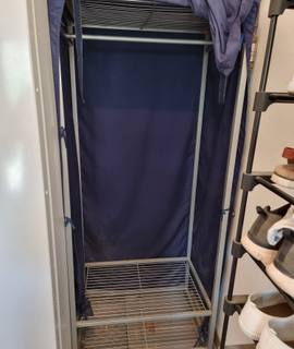Mobilier armoires tissus