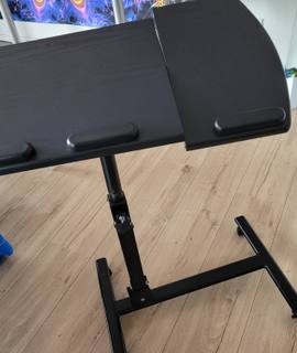 Mobilier 19 tables mobiles pour ordinateurs