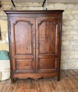 Mobilier je donne 2 armoires en bois anciennes