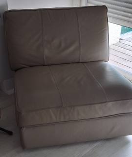 Mobilier 2 fauteuils en cuir