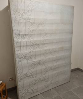 Mobilier sommier tapissier