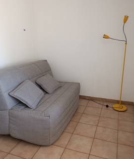 Mobilier canapé 140x200 jamais utilisé, premier arrivé, premier servi!
