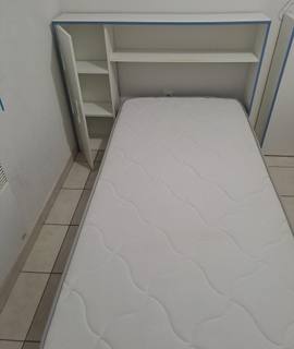 Mobilier 2 lits 1 place+ matelas+ têtes de lits